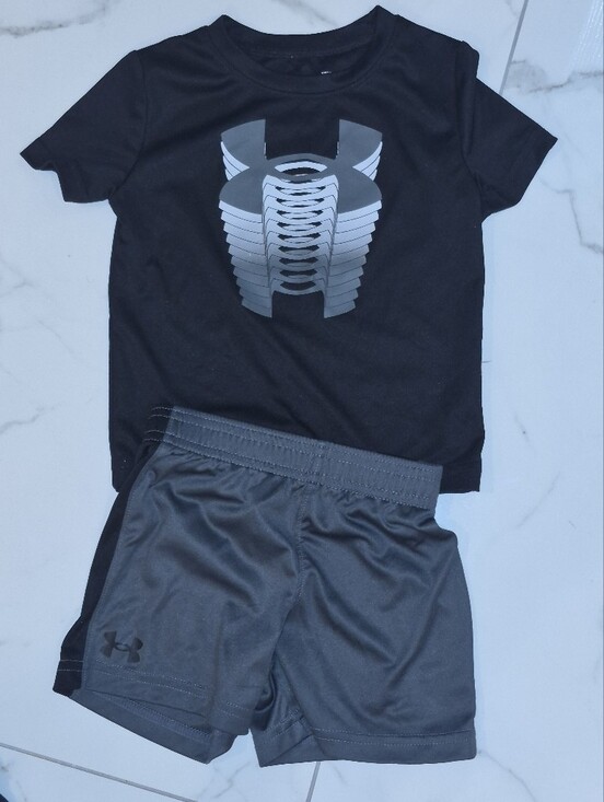 Under Armour Other - Under Armour Black Tee and Charcoal Shorts Athletic Set